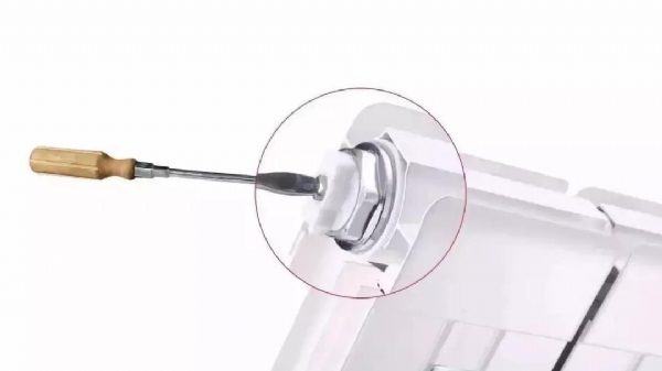 教你如何輕松給暖氣片放氣？